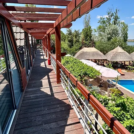 Casa Cu Stuf Olimp 招待所 4*