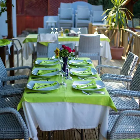 Casa Cu Stuf Olimp Affittacamere 4*
